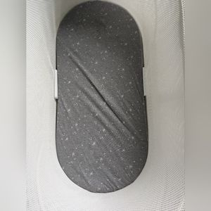 Snoo bassinet sheet gray with stars